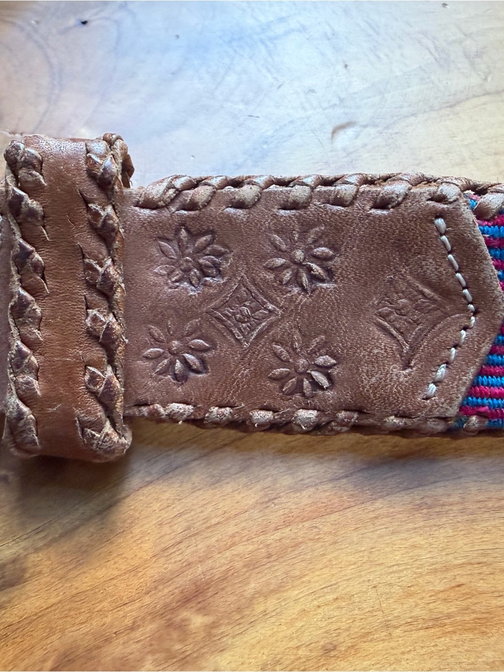 Handcrafted Brown Leather Belt with Multicolor Woven Accent - Picture 5 of 8